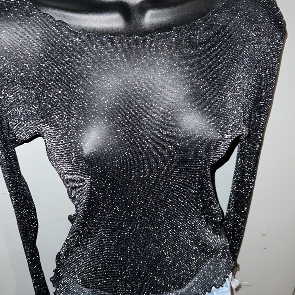 Size small - Picture 2 of 2